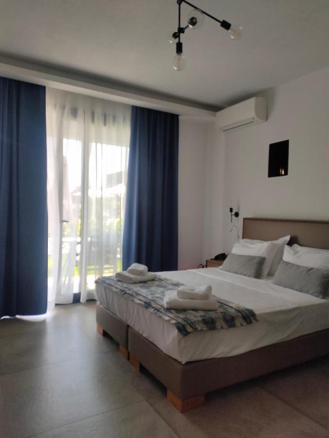 Theros Villas & Suites Chrysi Ammoudia Ngoại thất bức ảnh